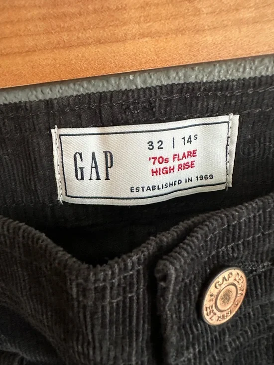 NWT Gap 70s Flare High-Rise Black Corduroy Pants 14 Short - Picture 6 of 15
